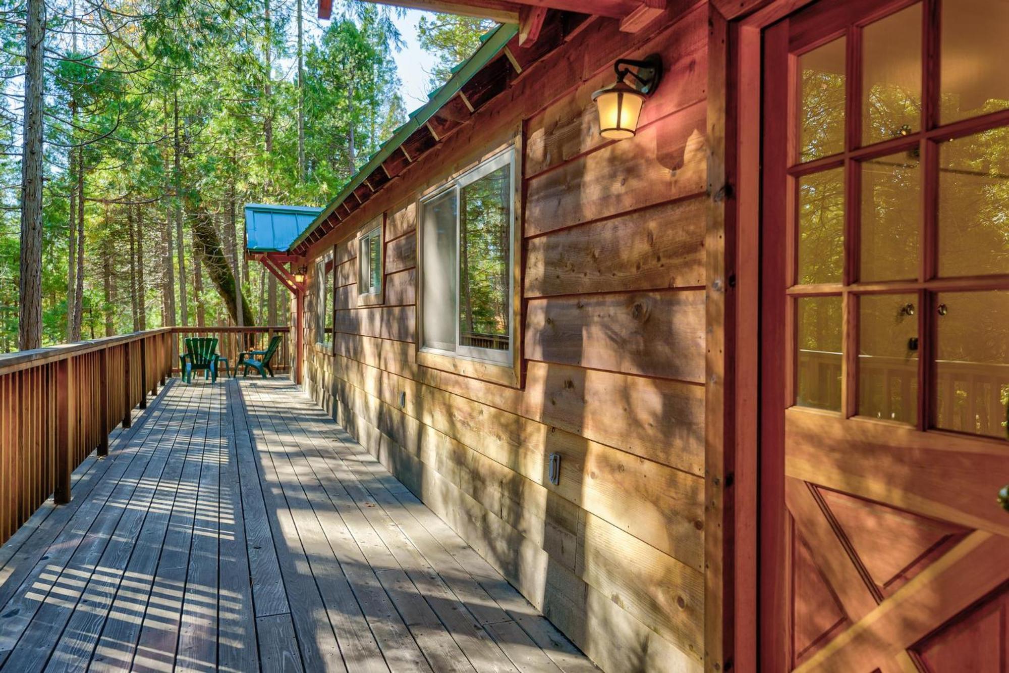 Peace Of Mine - Inside Yosemite - Dog Friendly Holiday home